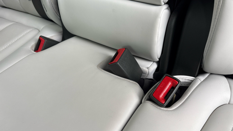 Hyundai SANTA FE 1.6 TGDi Plug-in Hybrid Ultimate 5dr 4WD Auto Estate